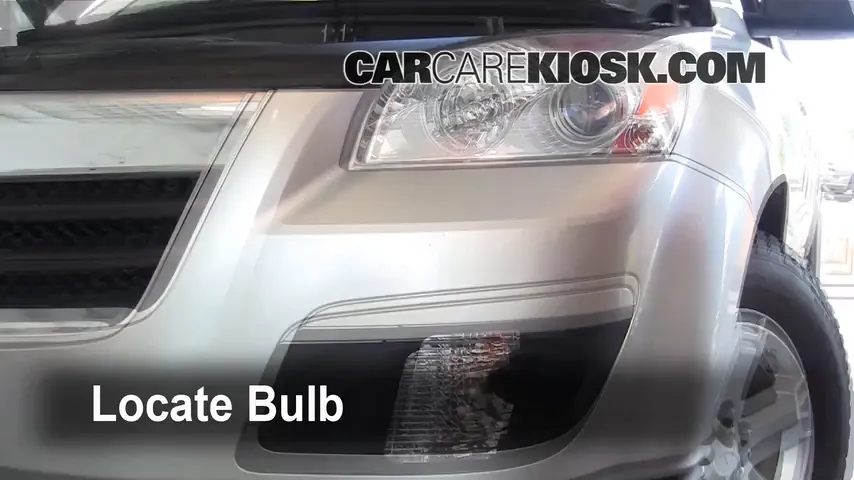 2008 Saturn Outlook XE 3.6L V6 Lights Parking Light (replace bulb)